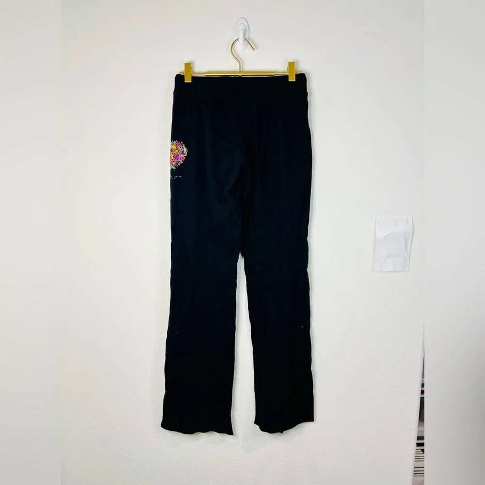Rue21 Women’s Black Flare Lounge Pants LOVE Colorful Graphic Size Small - Picture 6 of 8